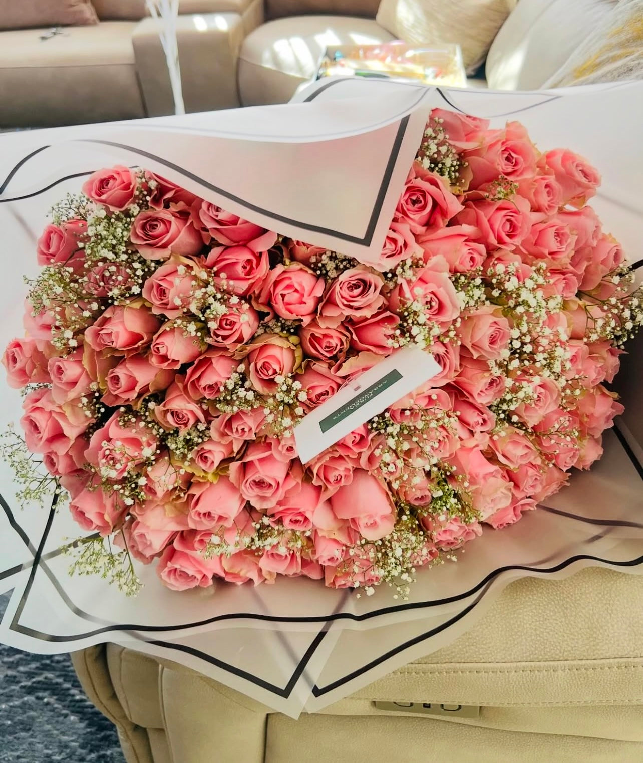 100 Roses with gyp