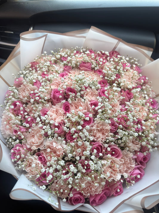 Pink roses and Carnations Bouquet