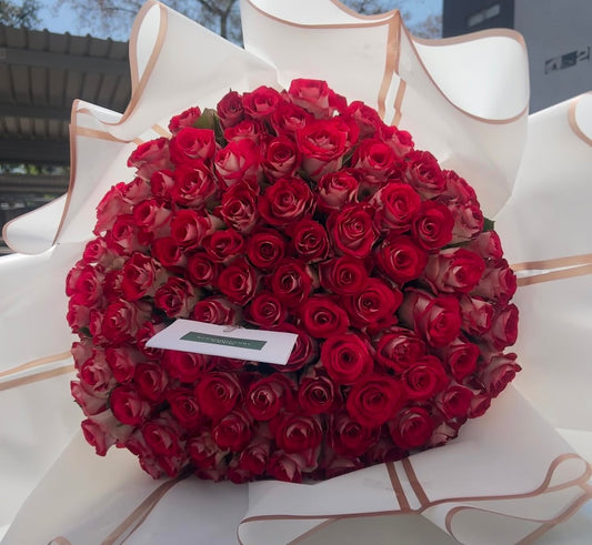 100 Pink Roses