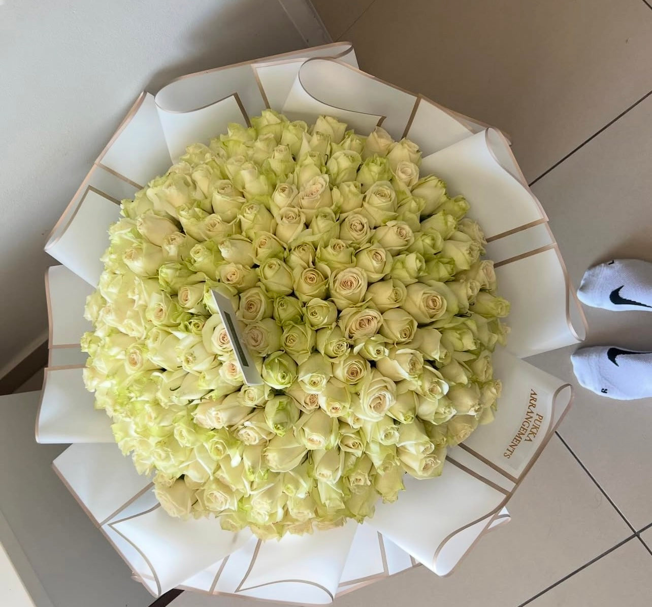 200 White Roses